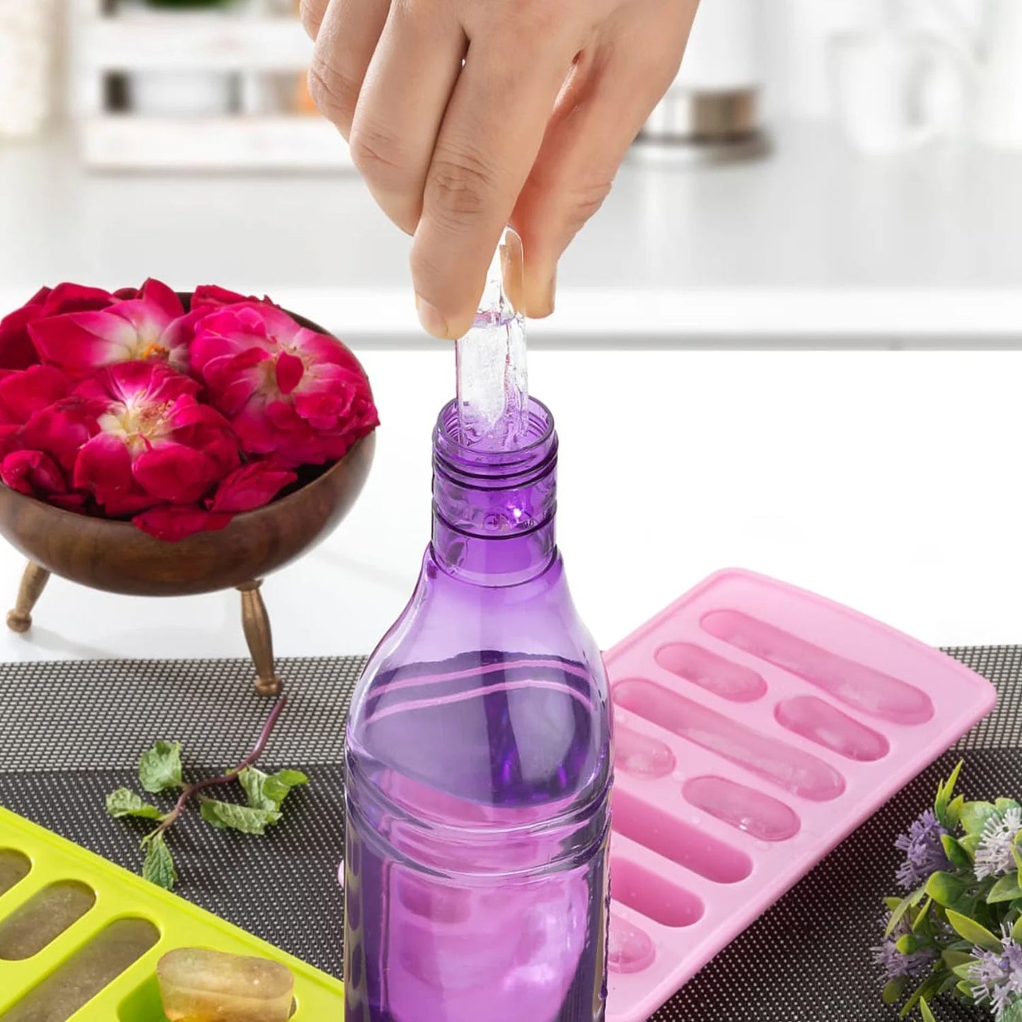 1 Pc Fancy Ice Tray, Used Widely In All Kinds Of Household Places While Making Ices And All Purposes