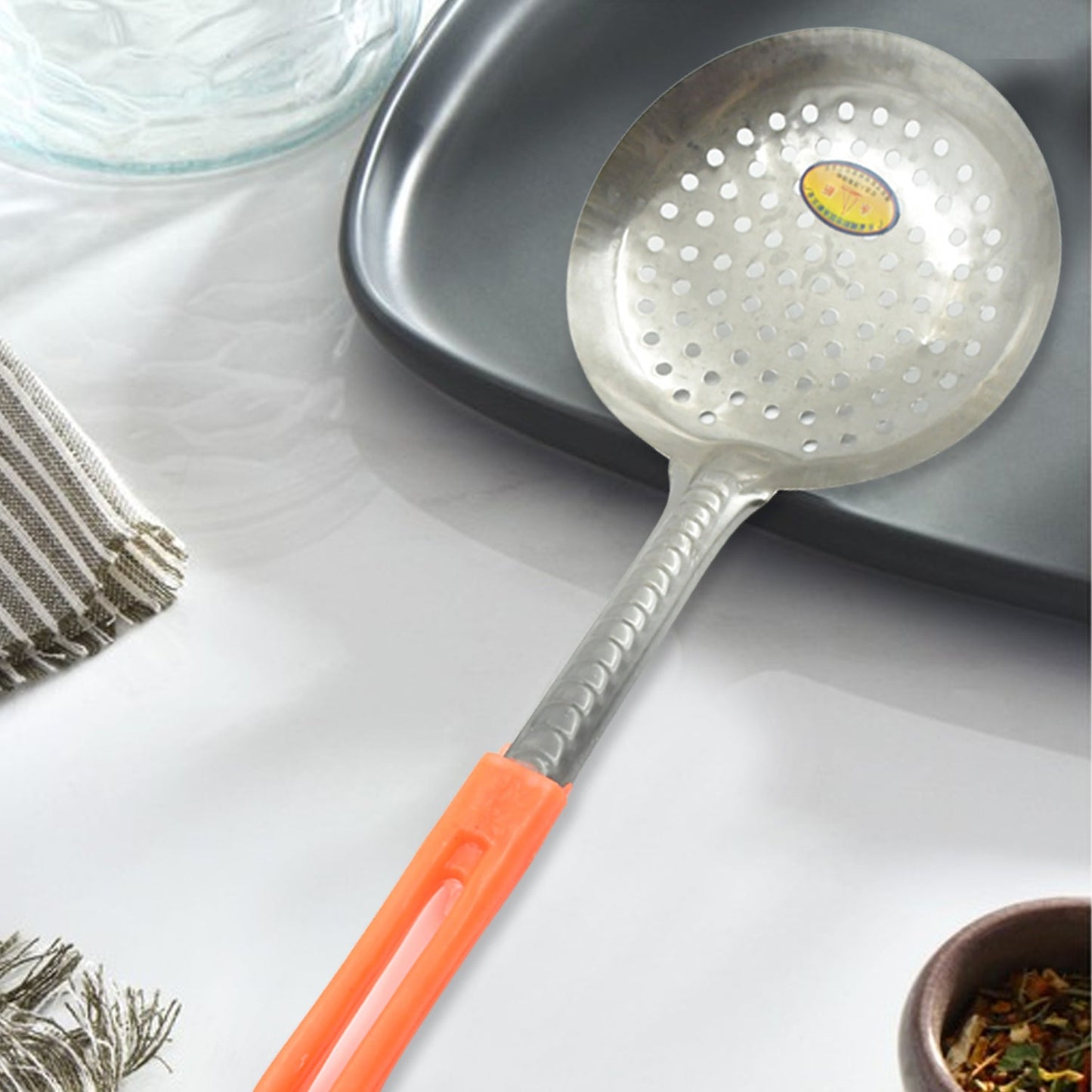 Colander Spoon, Non Slip Hand Polished Thickened Hot Pot Spoon for Kitchen for Restaurant, Stainless Steel Cooking Colander Skimmer Slotted Spoon Kitchen Strainer Ladle with Long Handle for Kitchen Cooking Baking (35 Cm)