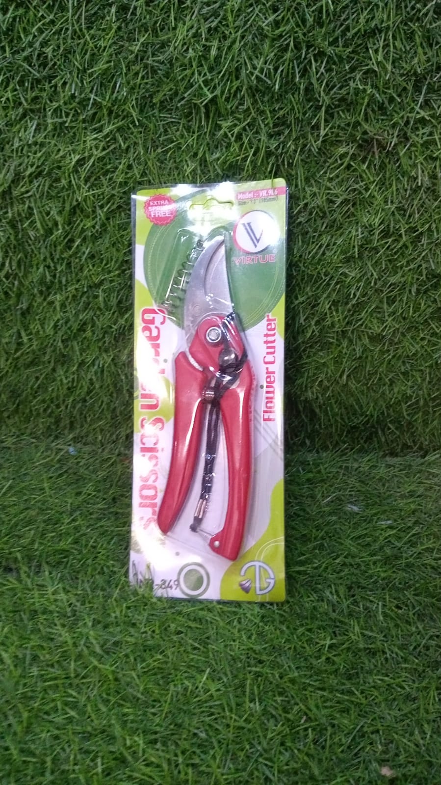 Heavy-duty plant cutter for garden